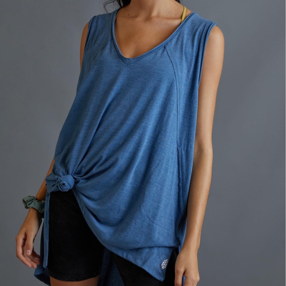 NWT FREE PEOPLE MOVEMENT CITY VIBES TANK-BLUE